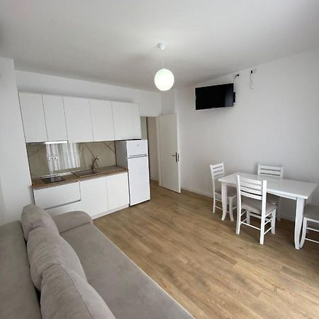 Borsh Apartments Esterno foto