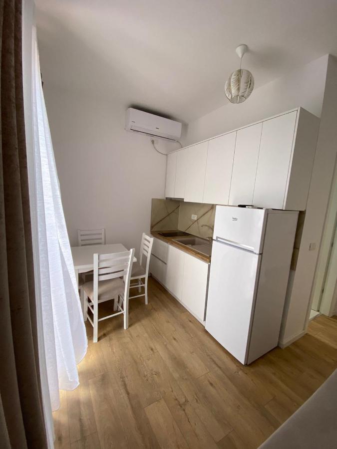 Borsh Apartments Esterno foto